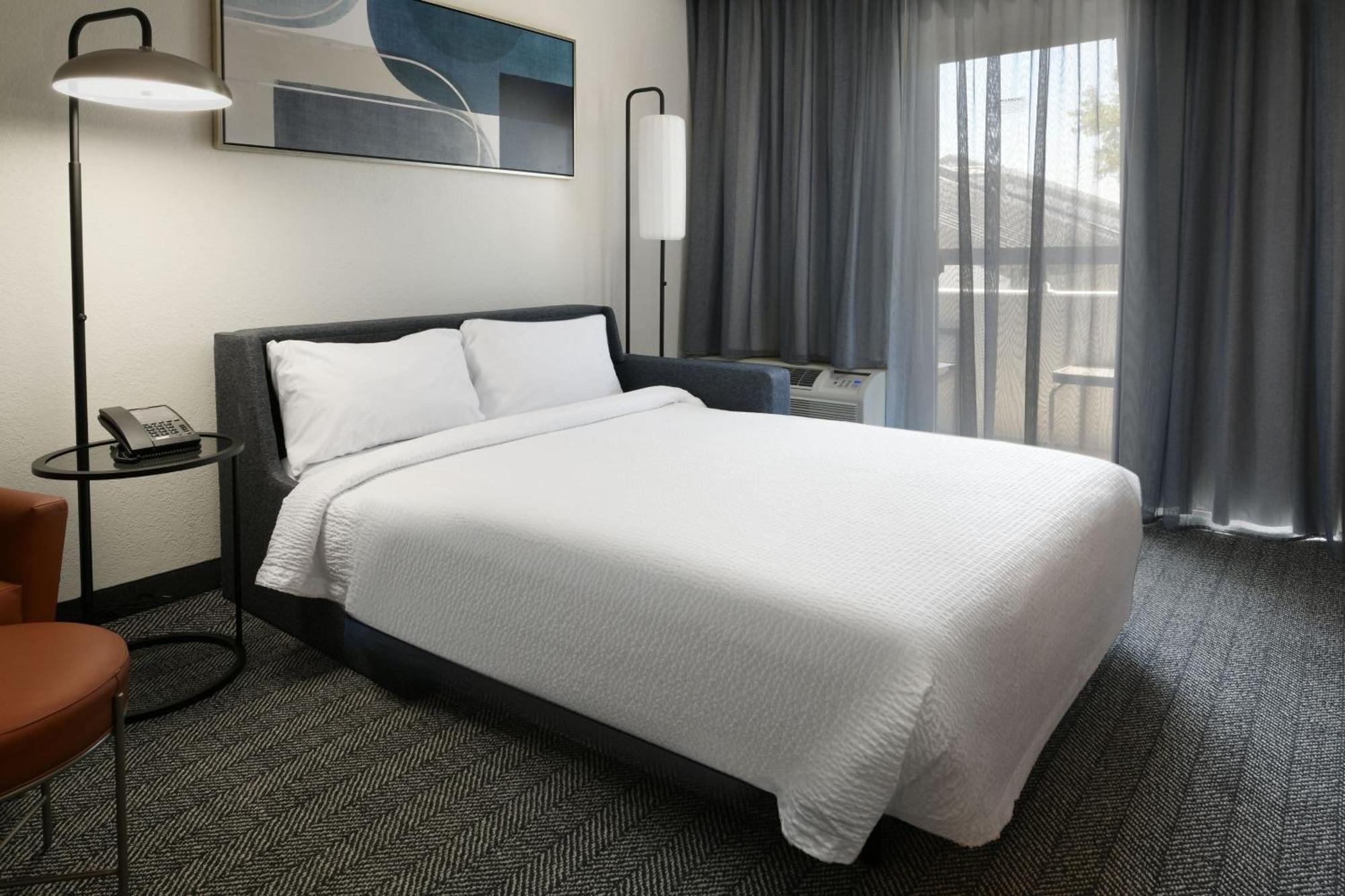 Courtyard Dallas Las Colinas Ървинг Екстериор снимка