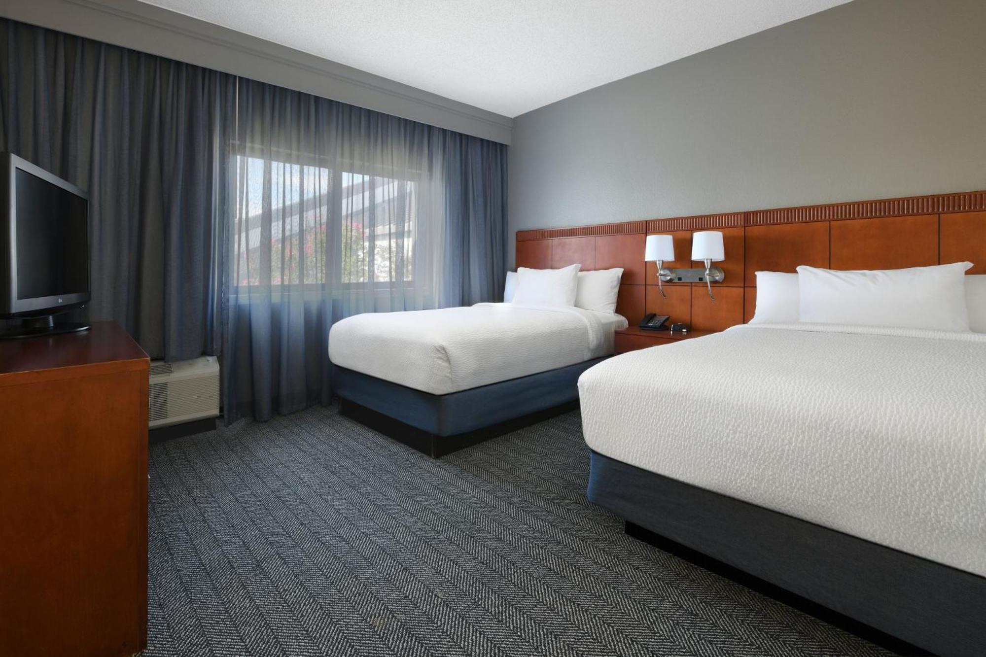 Courtyard Dallas Las Colinas Ървинг Екстериор снимка